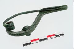 Foto von Bronzezweiknopffibel (NHMW-PRAE-024061)